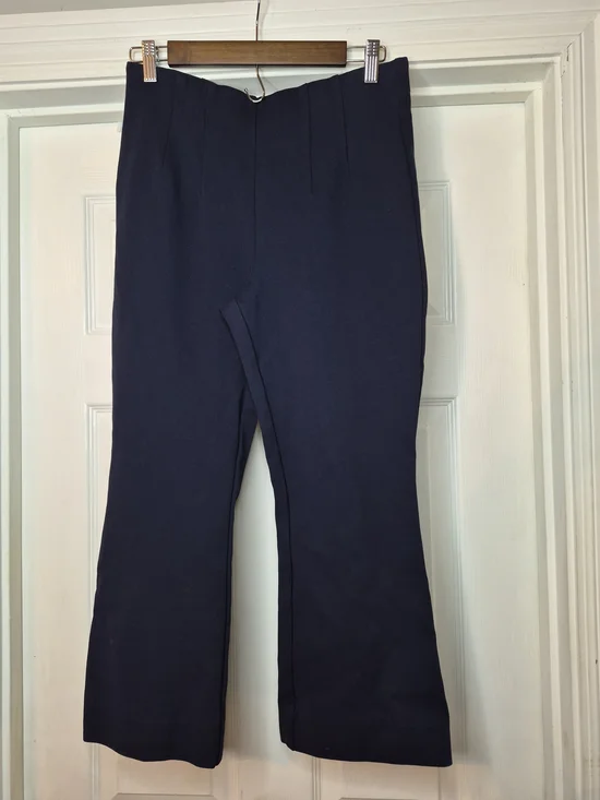 Banana Republic Navy Cropped Bootcut Pullon Pants Medium Petite - Picture 2 of 8